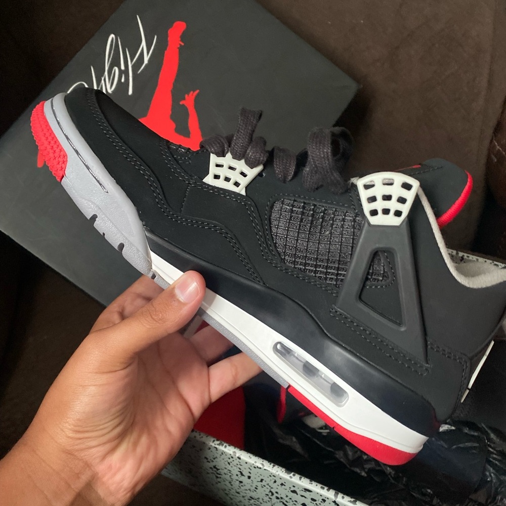 Jordan size 9 - Picture 6 of 6
